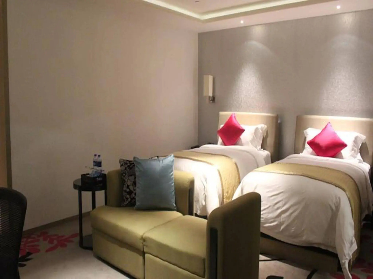 Photo - voco Suites Shenzhen Huanggang by IHG