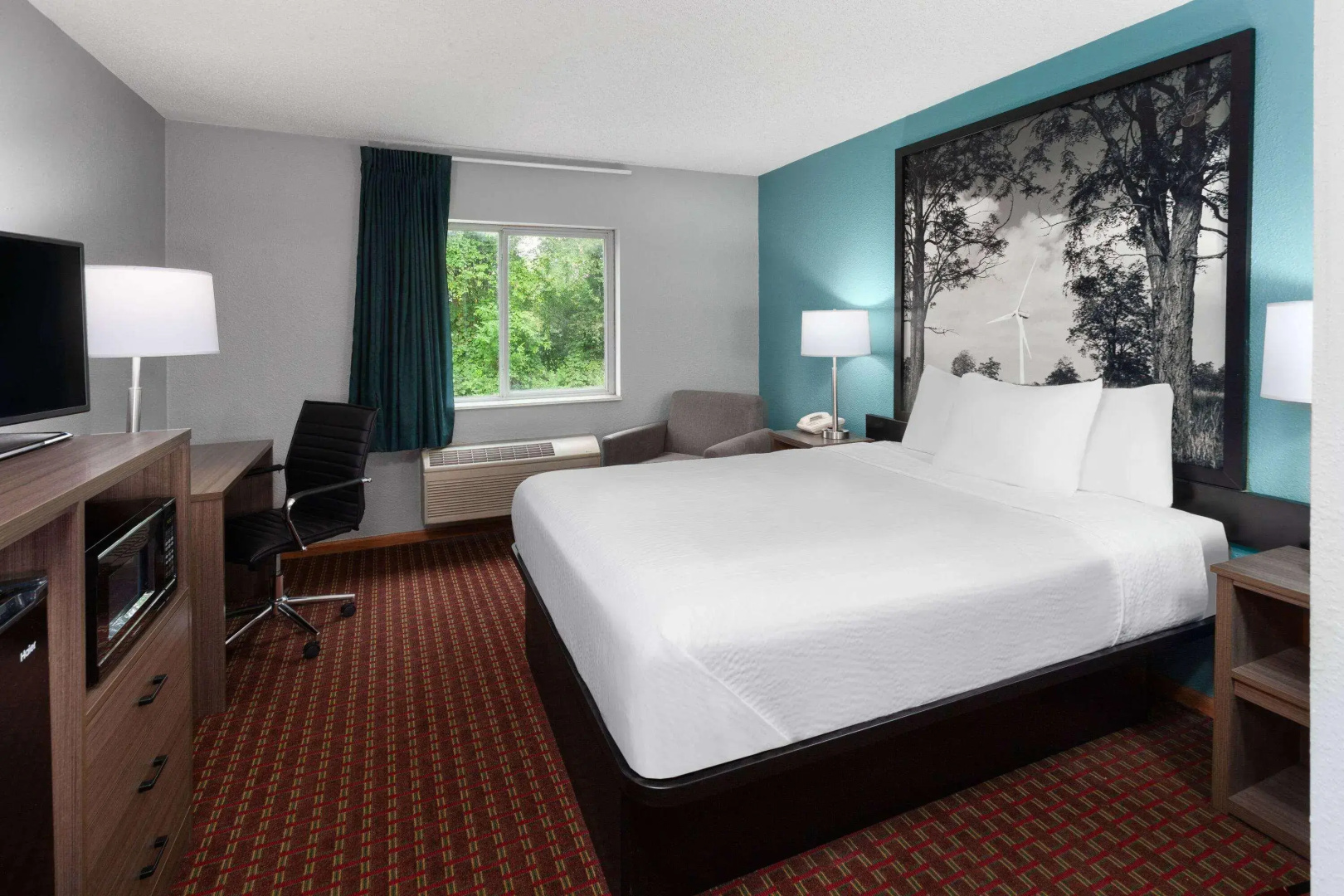 Photo - Super 8 by Wyndham McHenry/Fox Lake Area