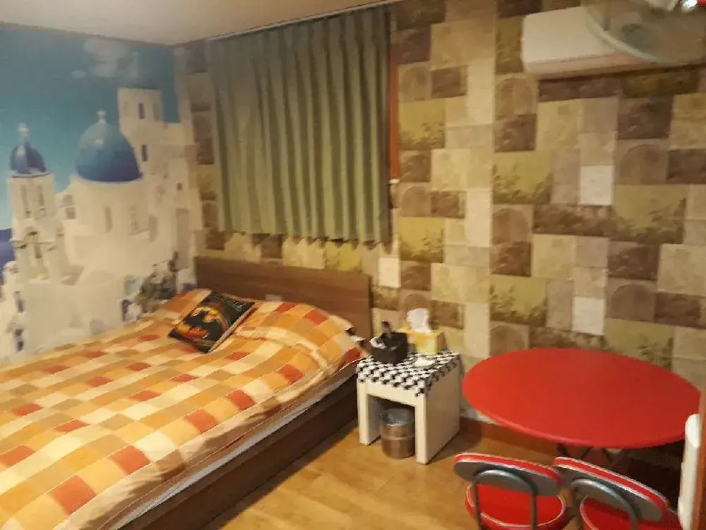 Photo - Chess Motel
