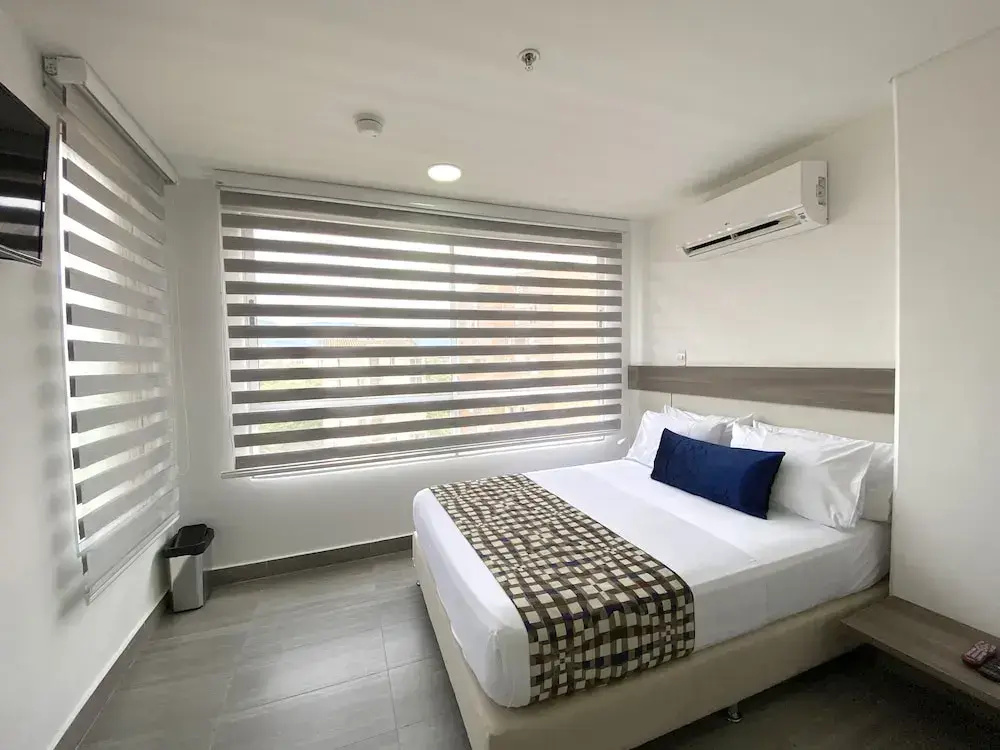 Photo - Seven Inn Hotel