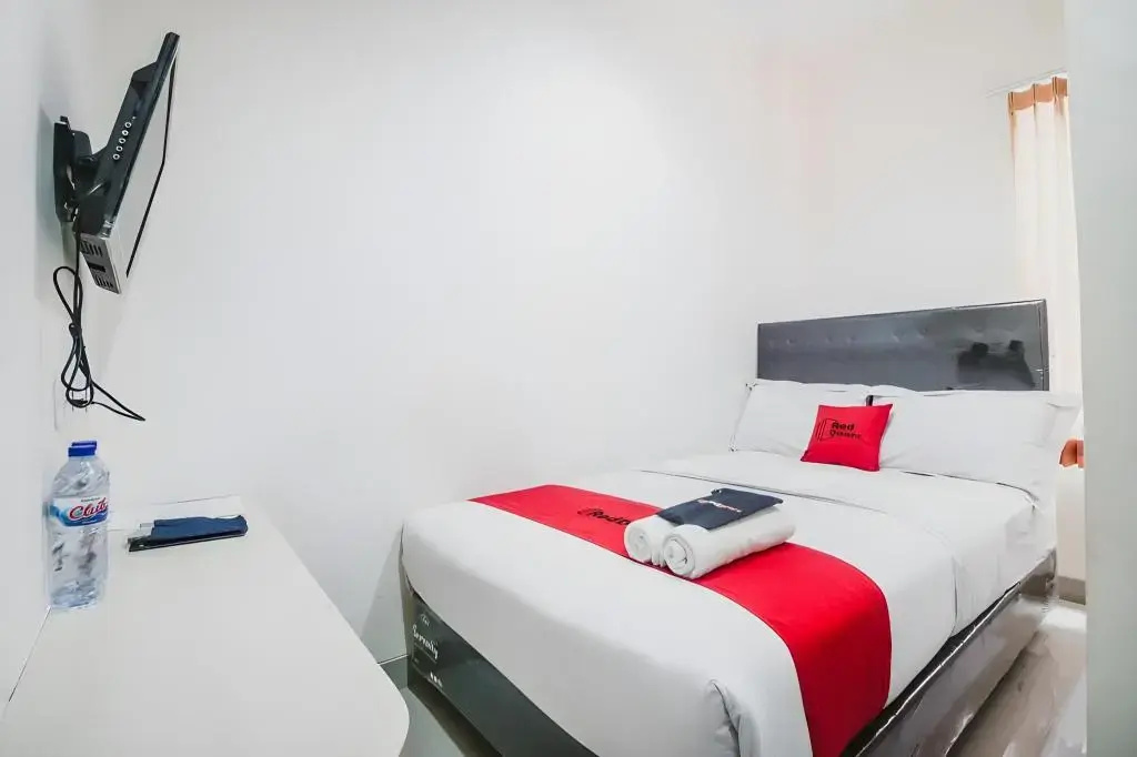 Photo - RedDoorz Plus near Mall Ciputra Jakarta