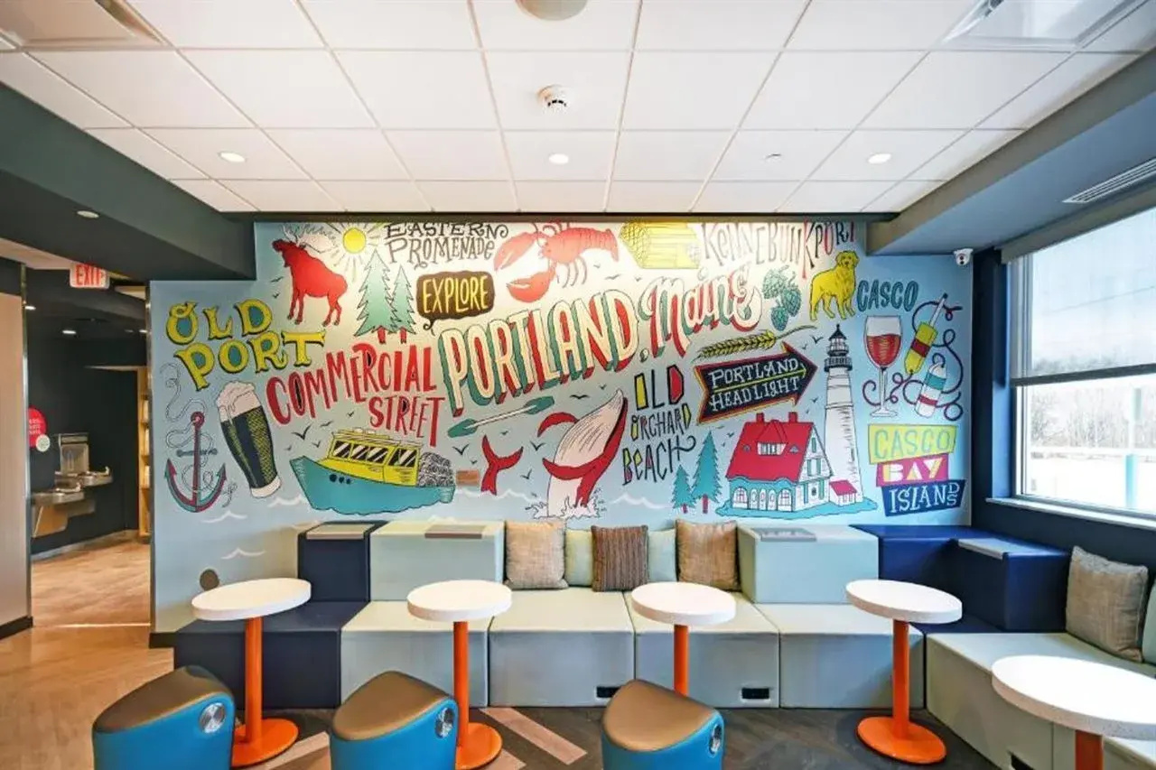 Photo - Tru by Hilton Portland Airport