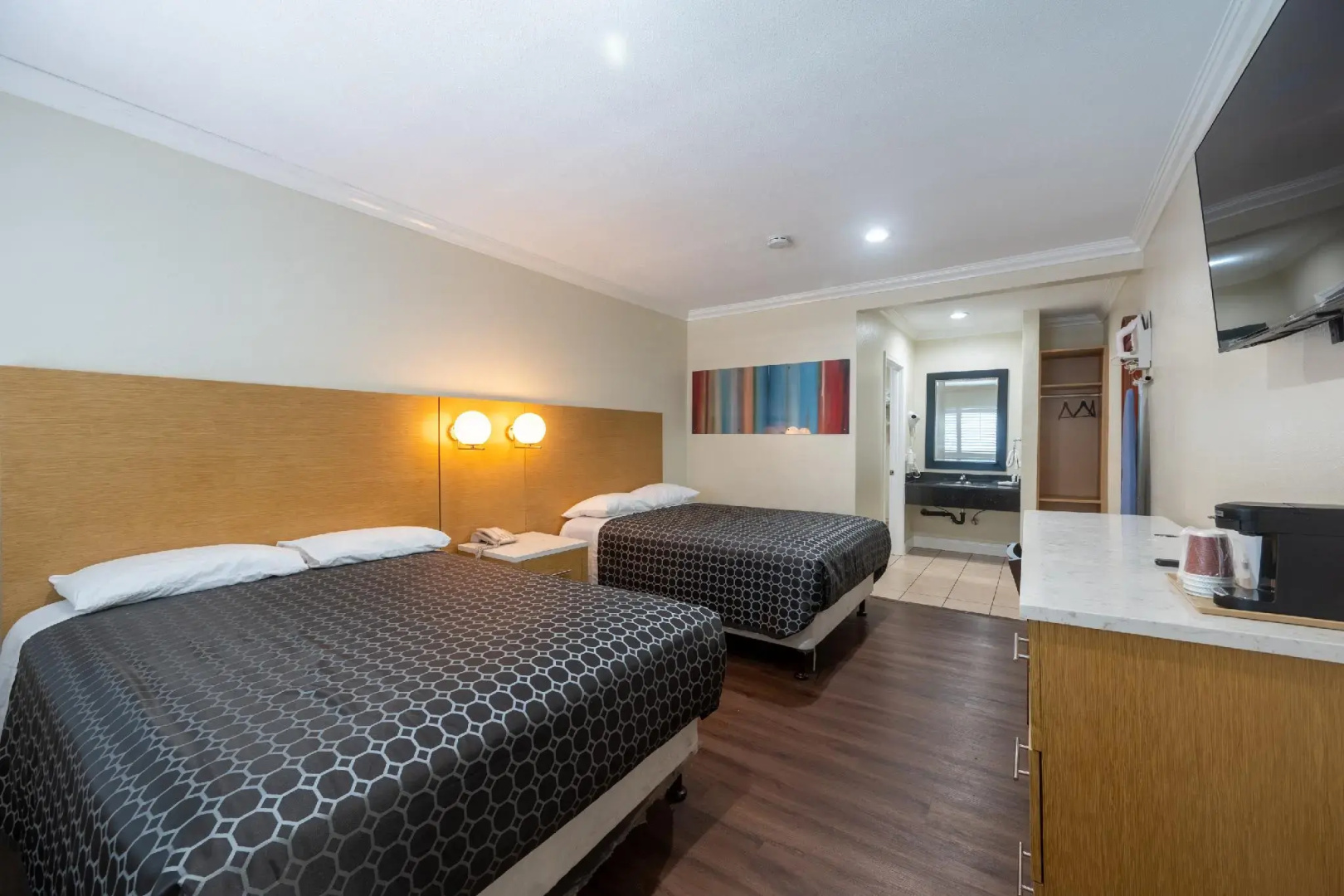 Photo - Hollywood City Inn