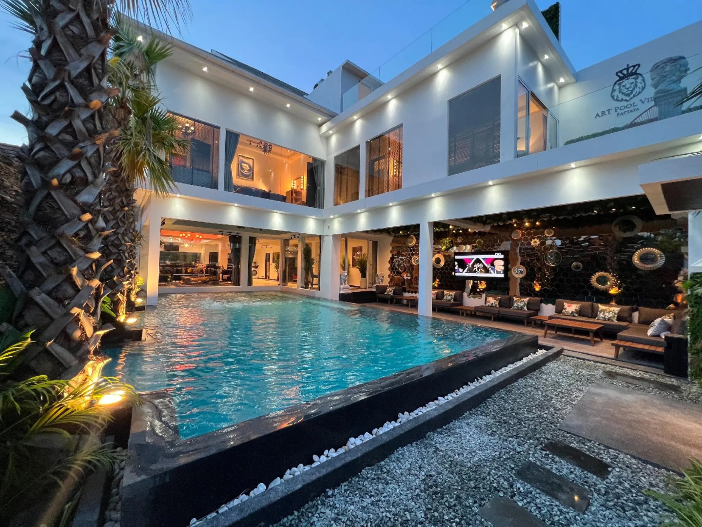 Foto - ART Pool Villa Pattaya 8 Bedroom Grand DELUXE