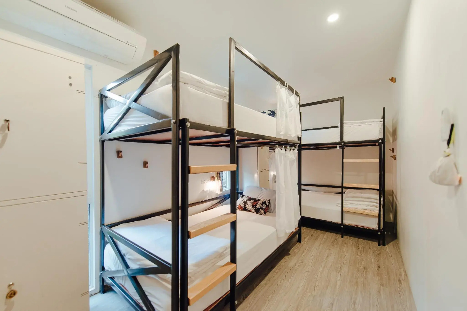 Foto - The Yard Bangkok Hostel