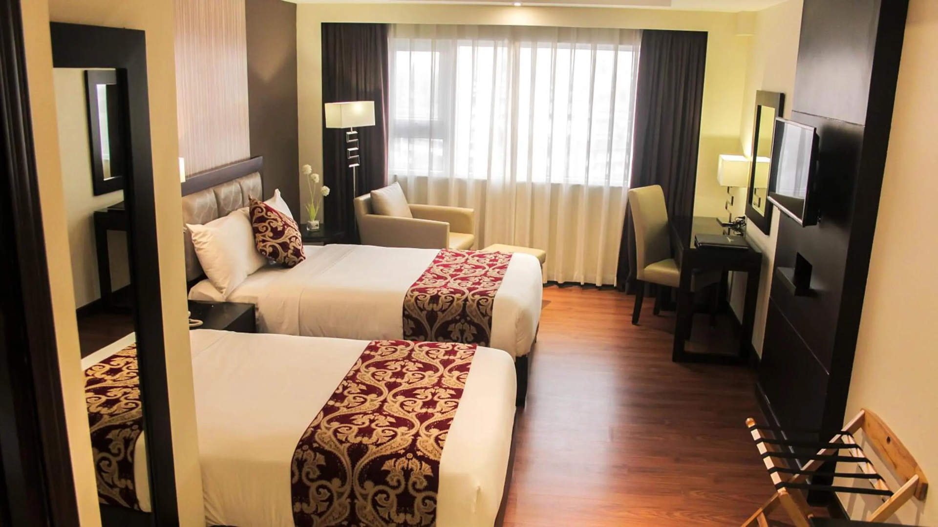 Photo - Brentwood Suites