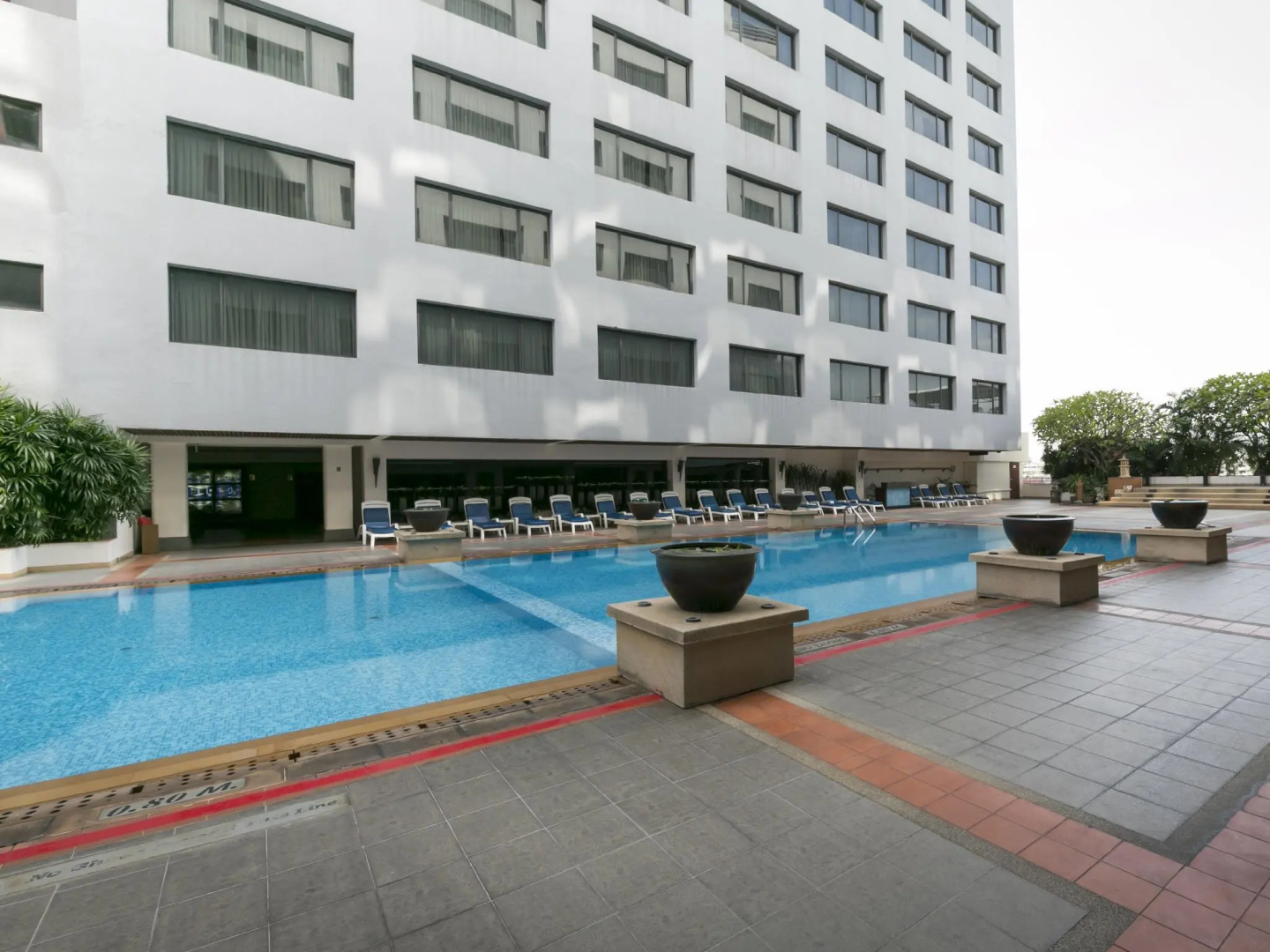 Photo - Twin Towers Hotel