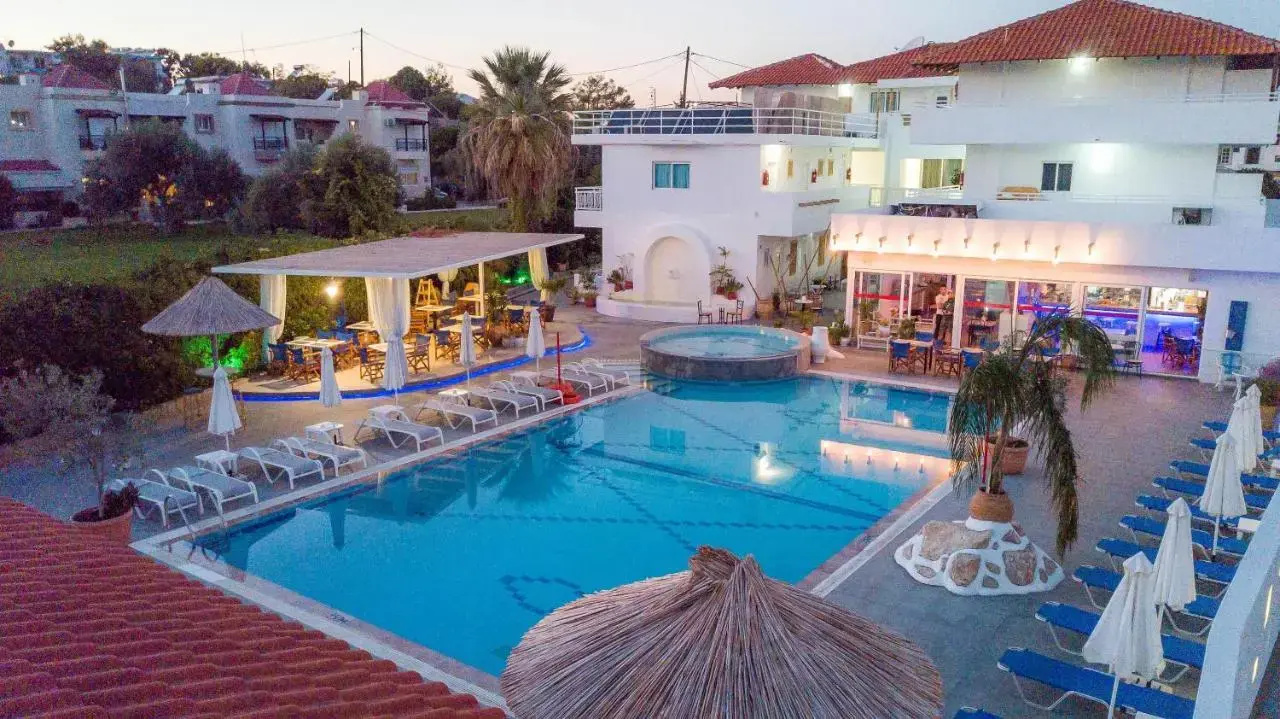 Photo - Tinas Plus Hotel