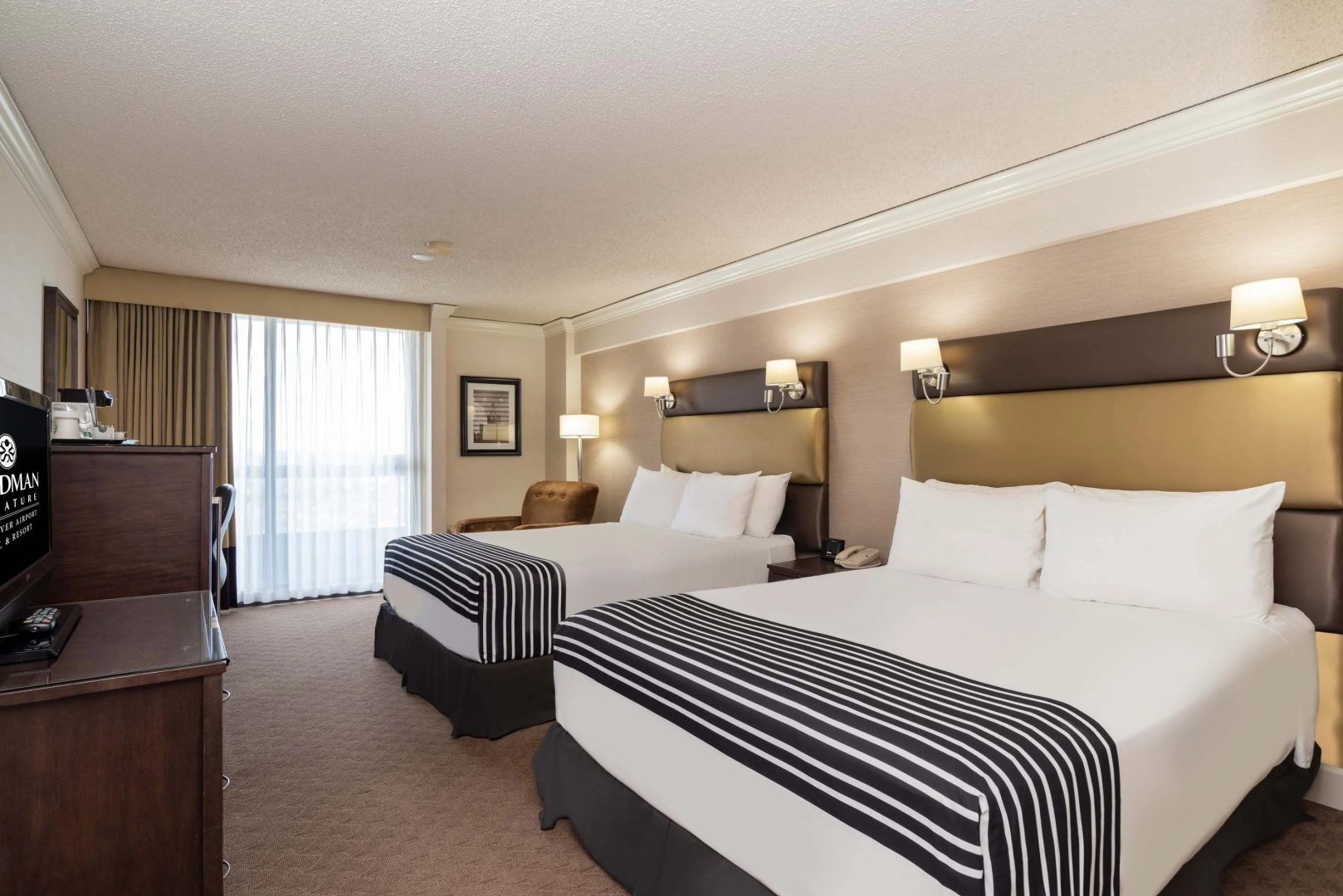 Photo - Sandman Signature Vancouver Airport Hotel & Resort