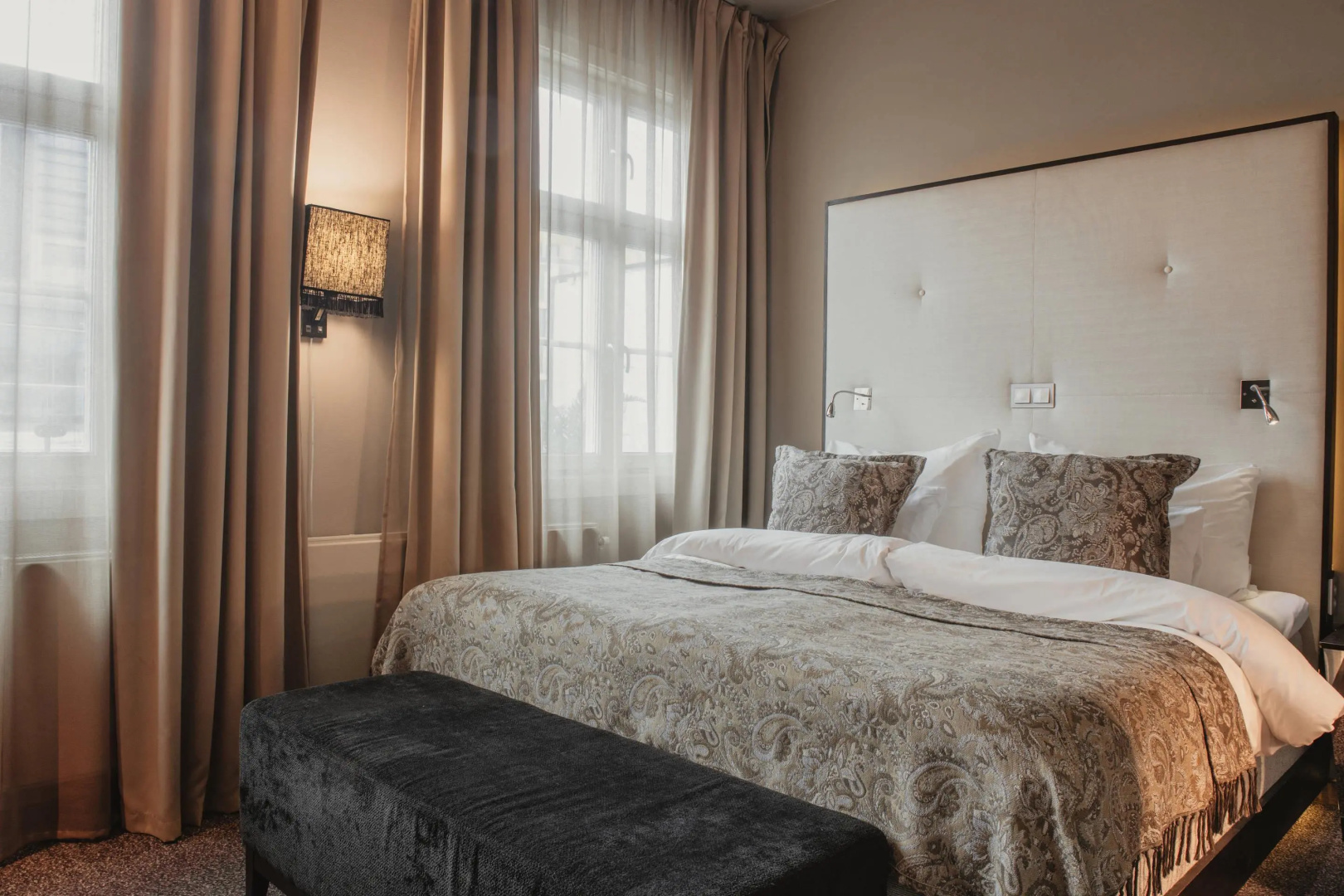 Photo - Home Hotel Folketeateret