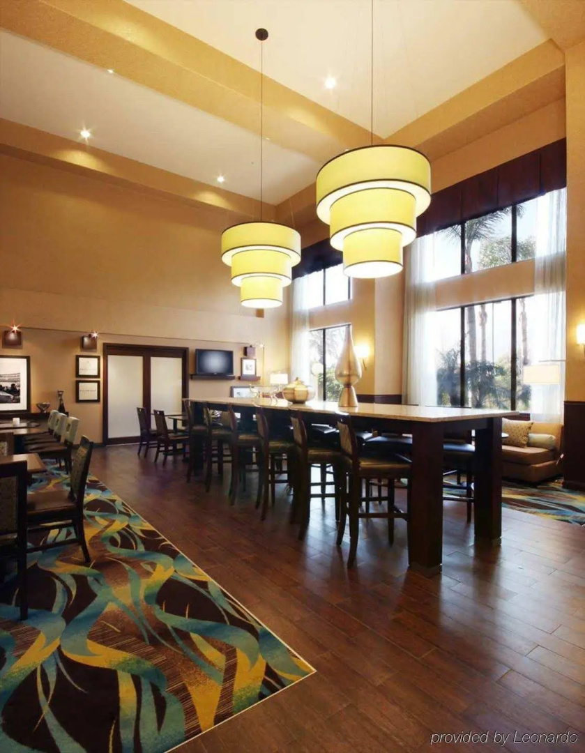 Photo - Hampton Inn & Suites Ontario