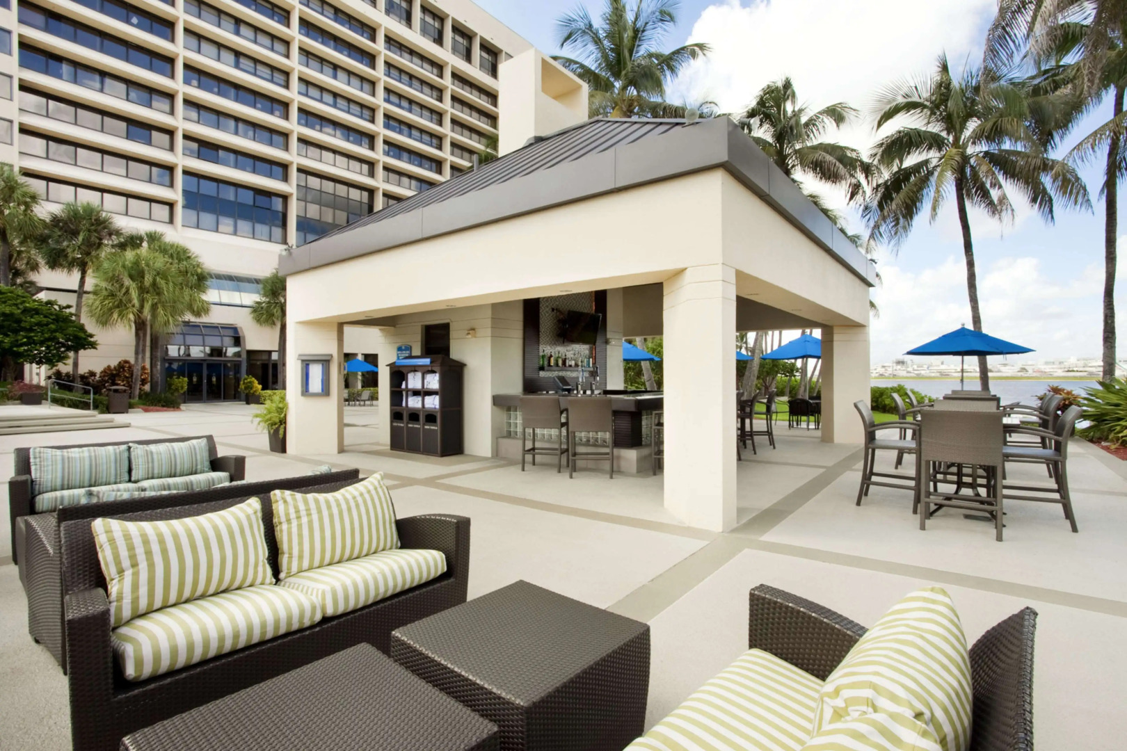 Photo - Hilton Miami Airport Blue Lagoon