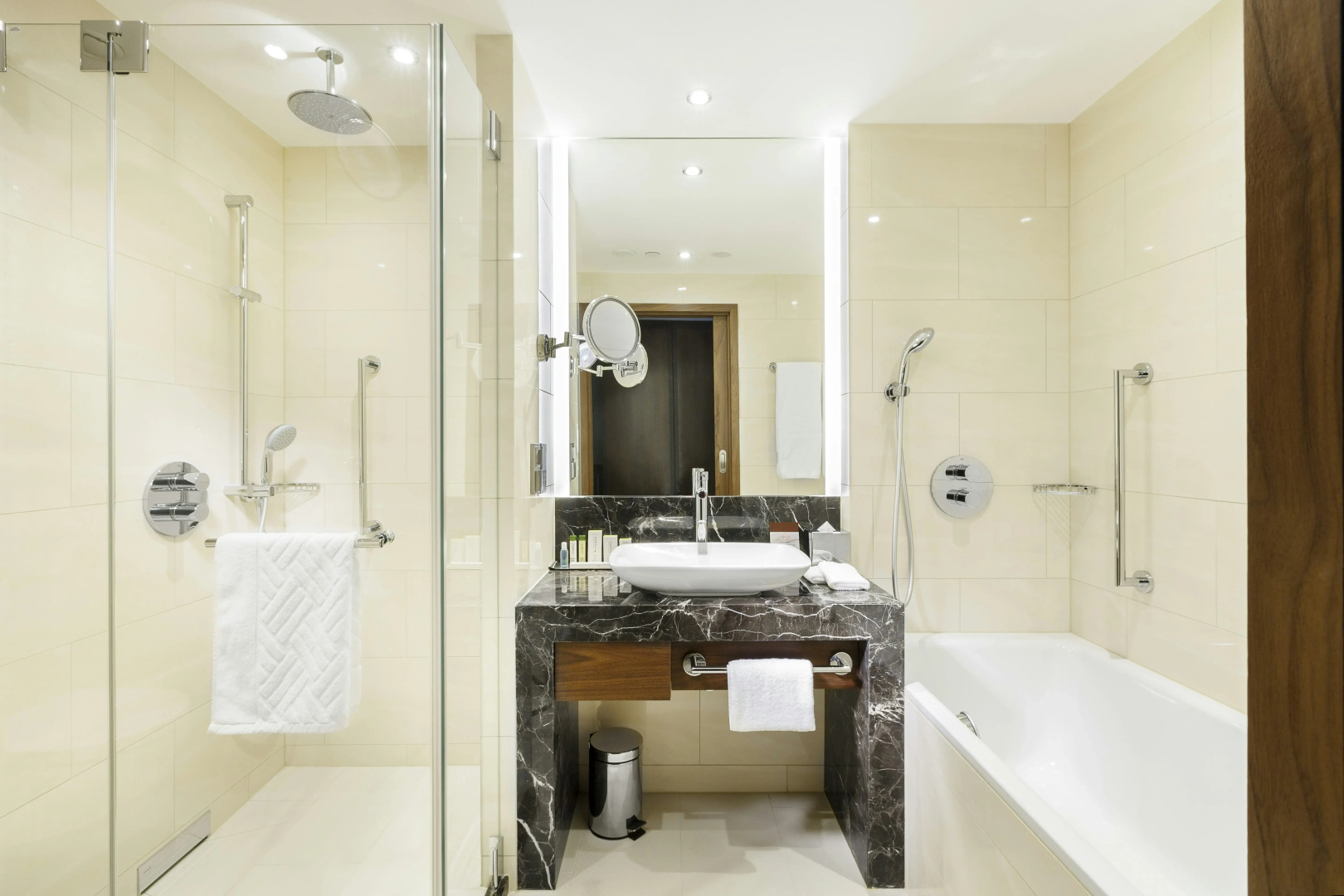 Foto - DoubleTree By Hilton Hotel & Conference Centre Warsaw