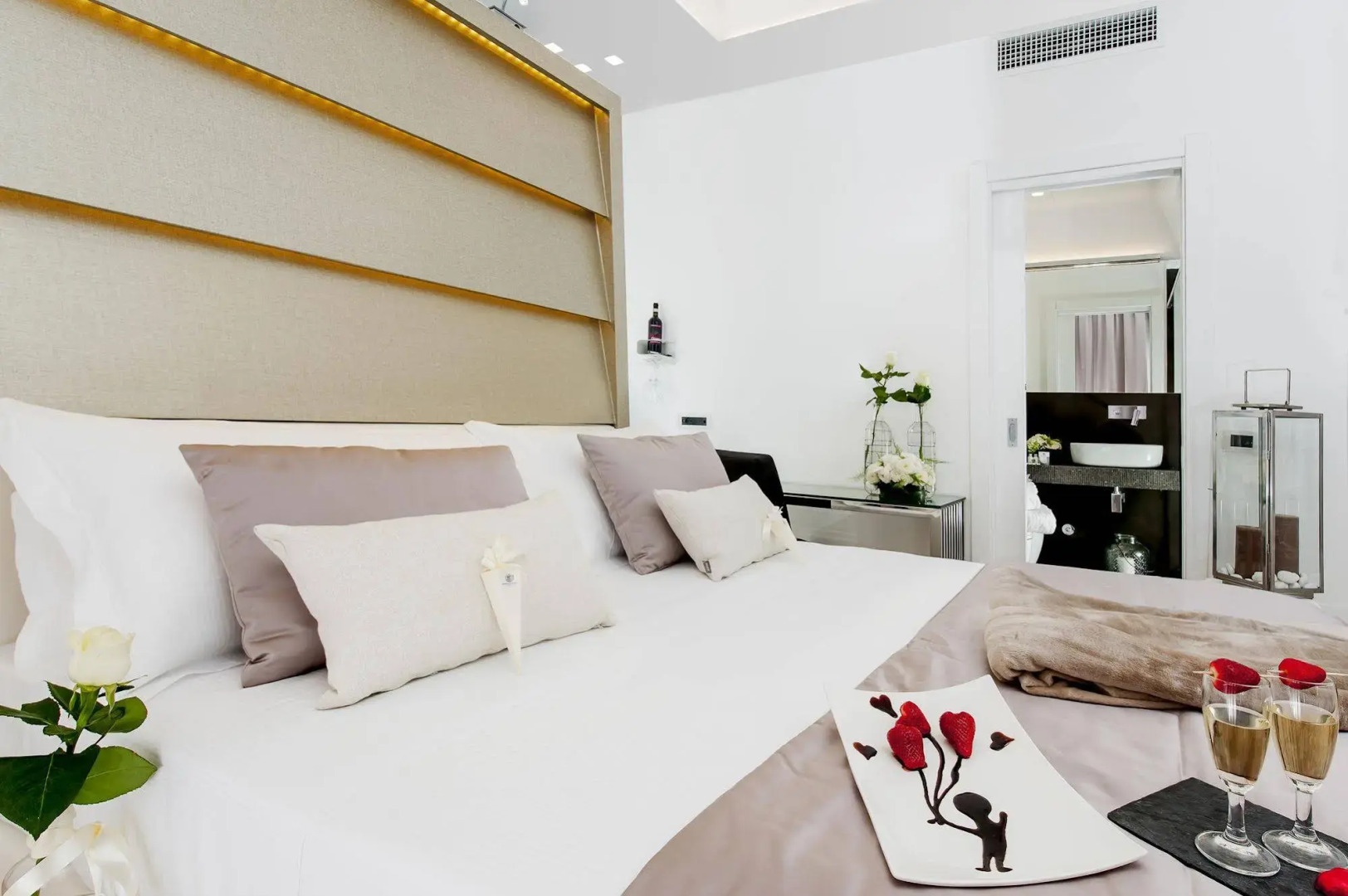 Photo - Vatican Style