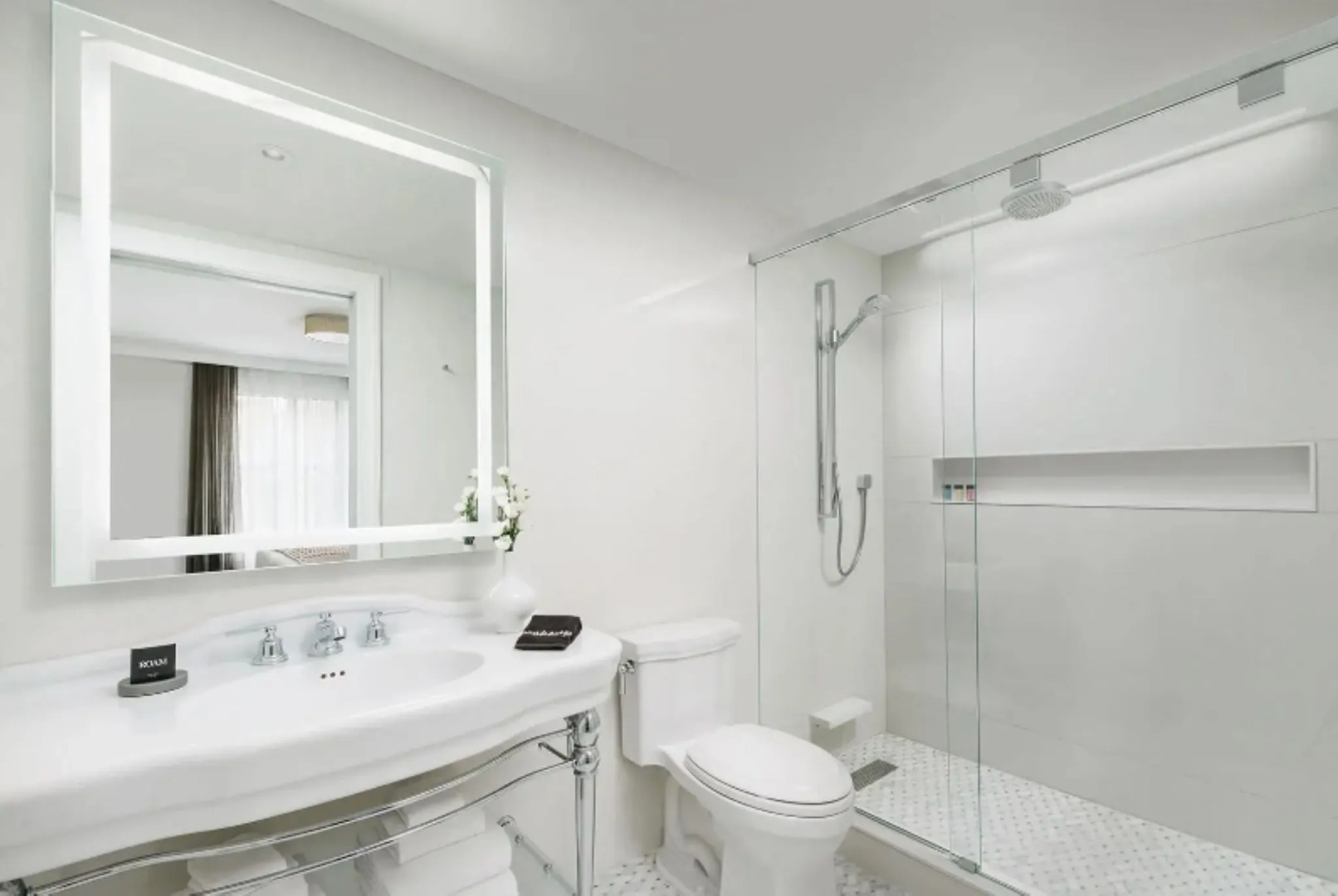 Photo - The Wallace Hotel