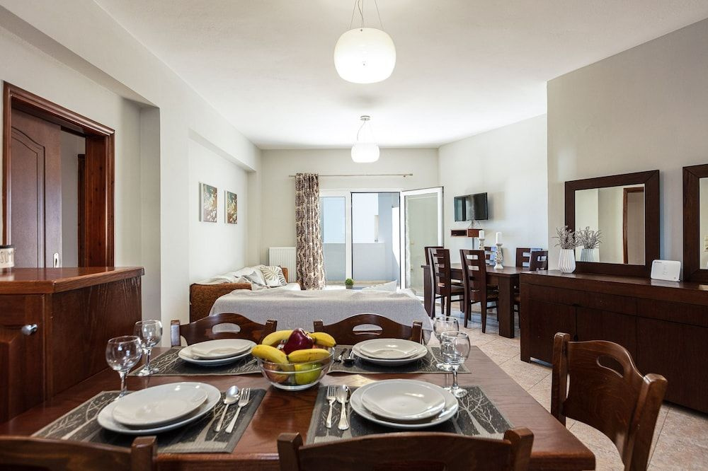 Photo - Helena's Aparthotel