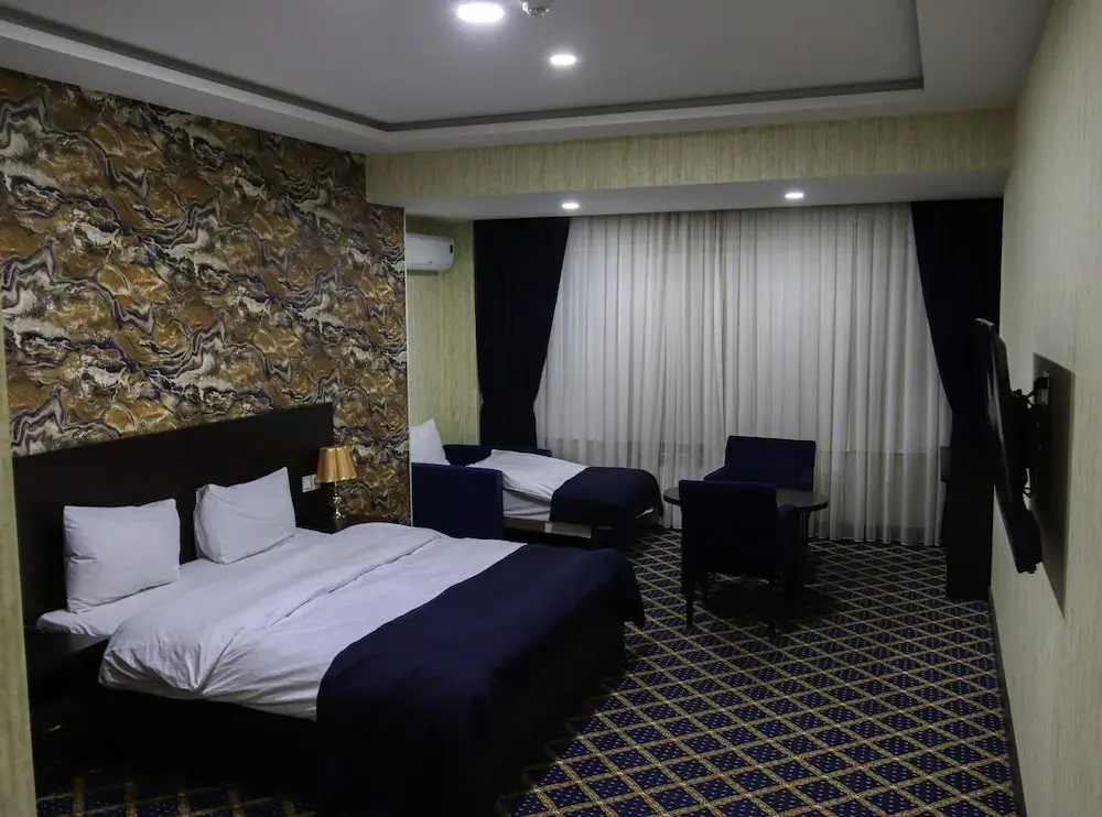 Photo - Kristal Inn Hotel