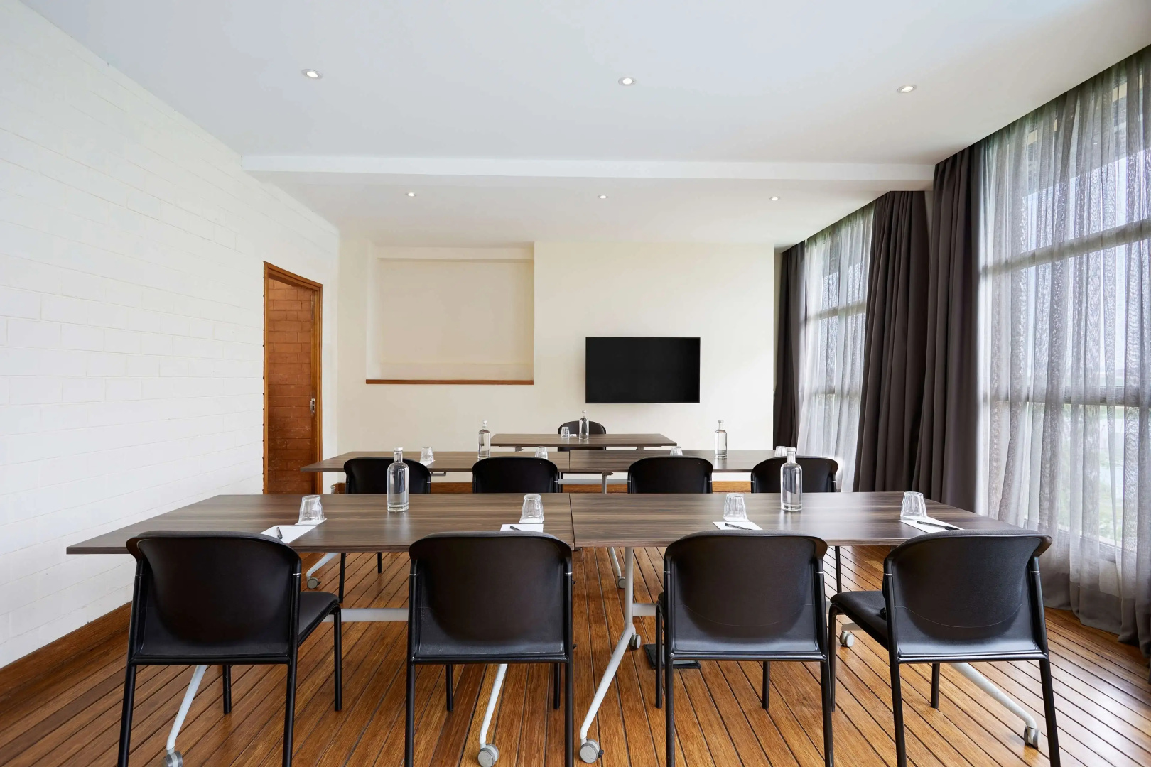 Photo - Radisson Hotel Tamboho Waterfront Antananarivo