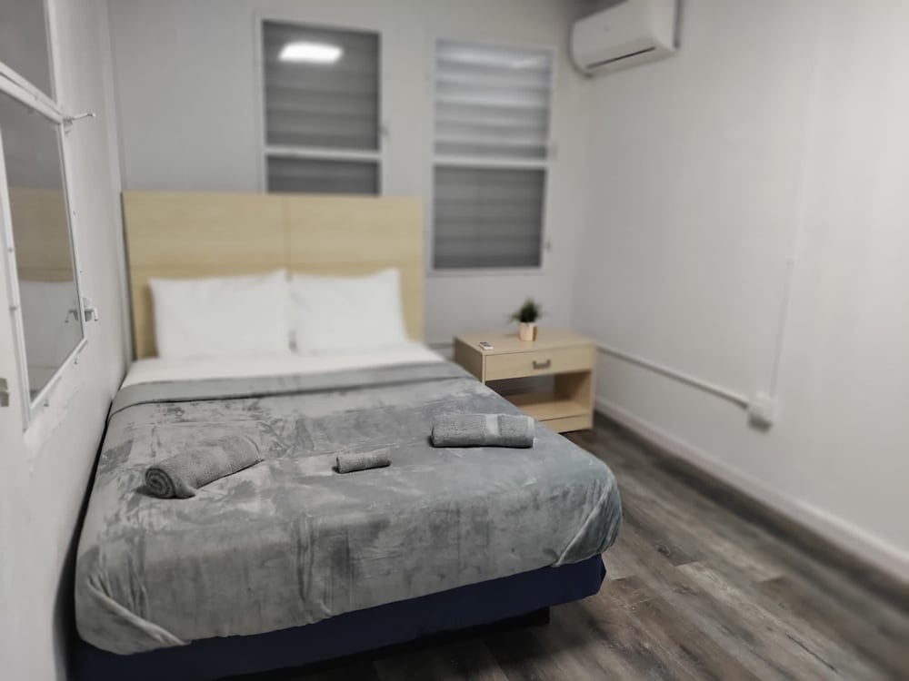 9 Bedrooms Large home San Juan Santurce