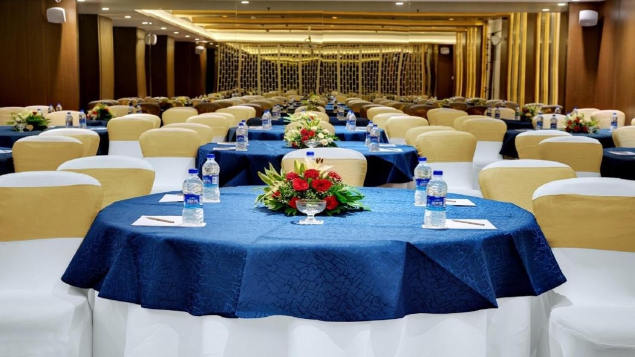 Photo - The Fern Mumbai, Goregaon, Series by Marriott
