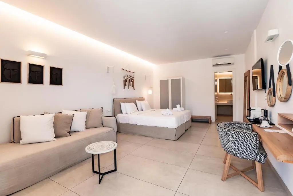 Photo - Super Paradise Hotel