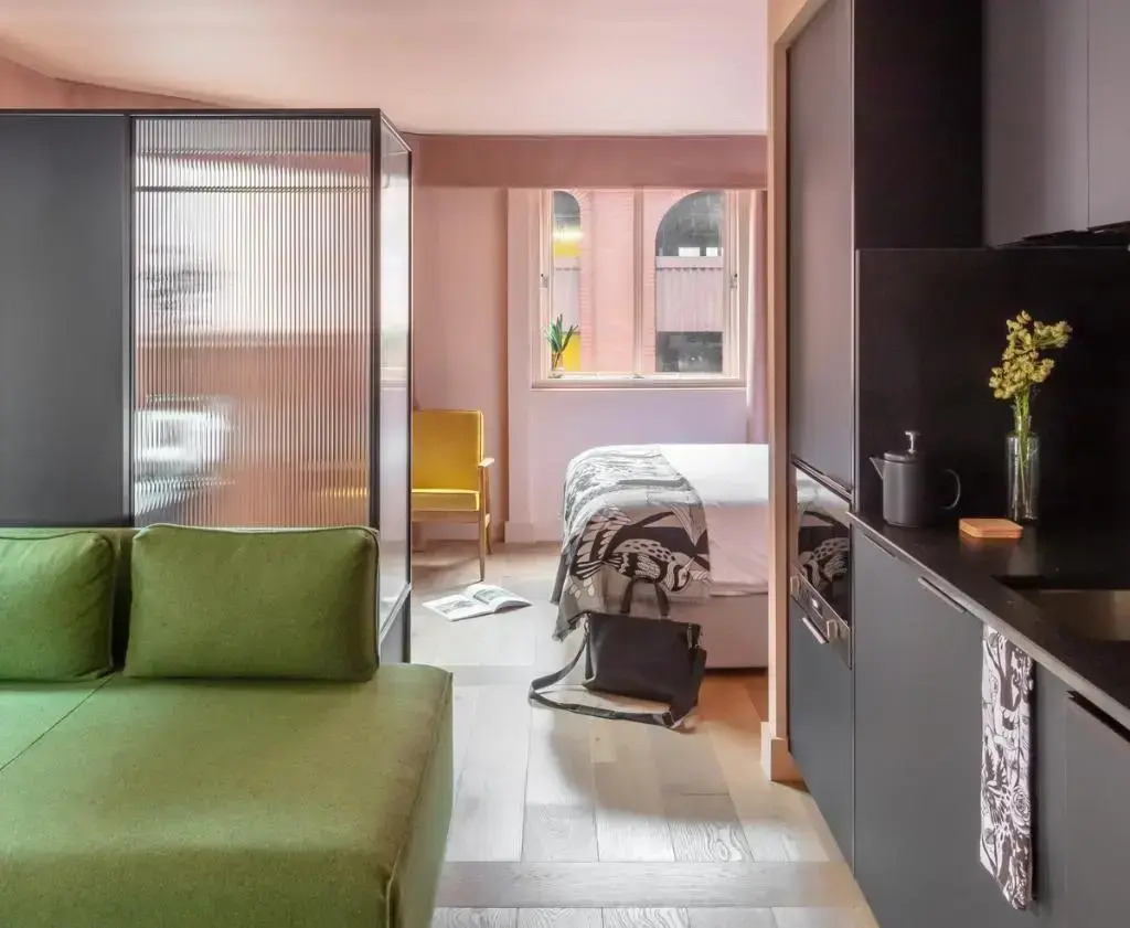 Photo - Whitworth Locke