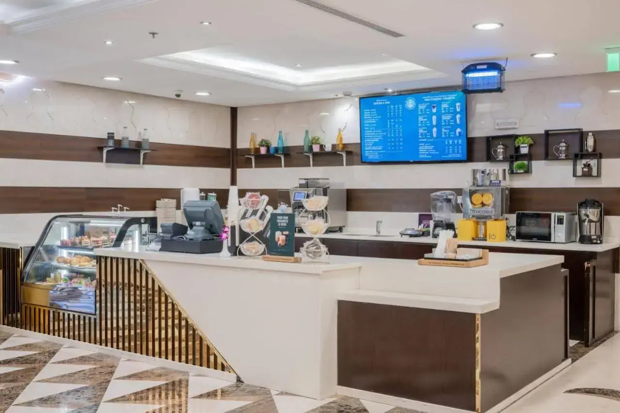 Photo - Taiba Front Hotel
