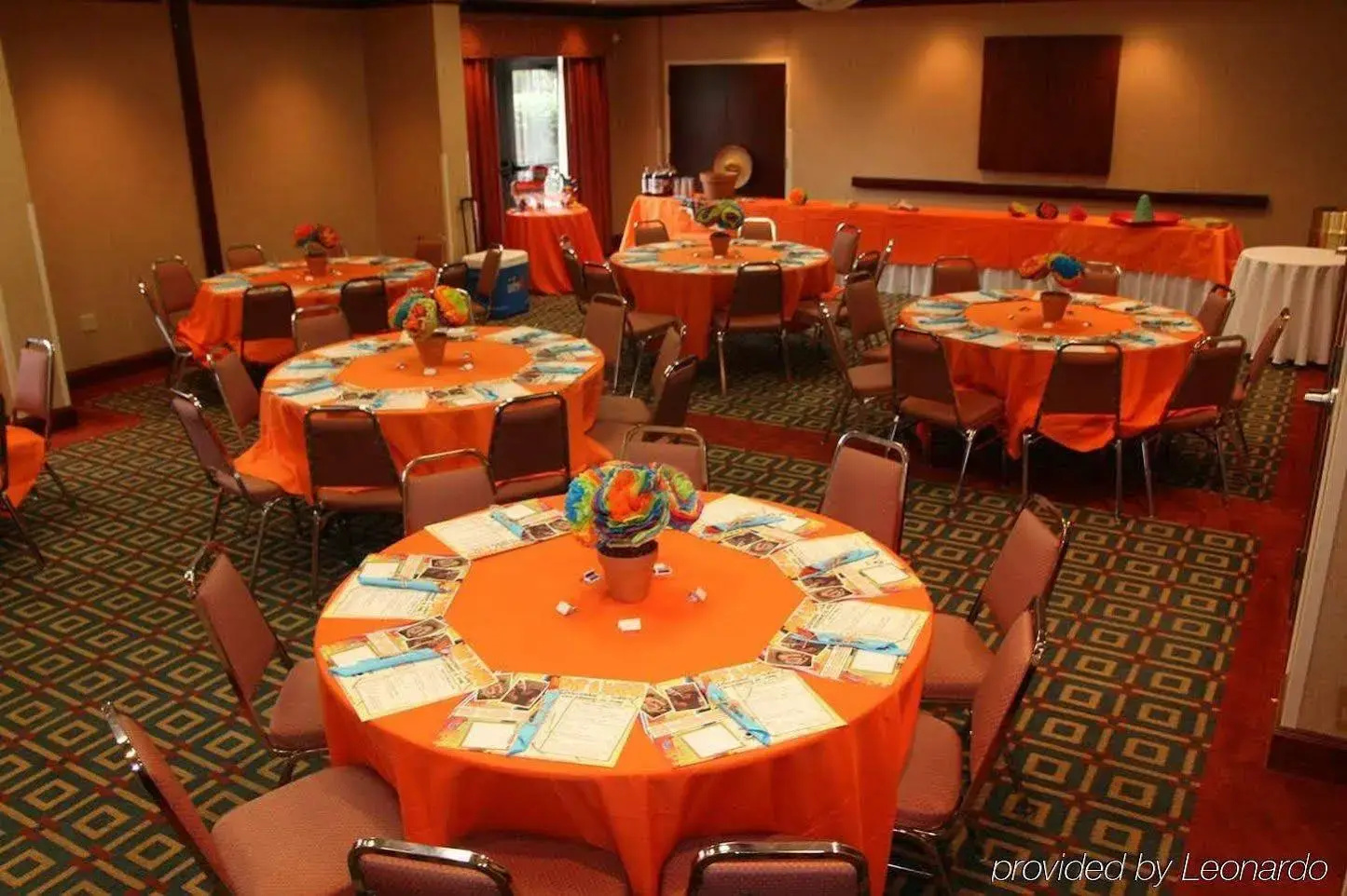 Photo - Hampton Inn & Suites at Lake Mary Colonial Townpark