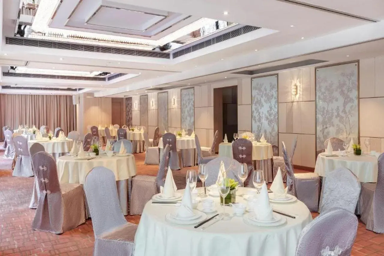 Photo - Royal Park Hotel