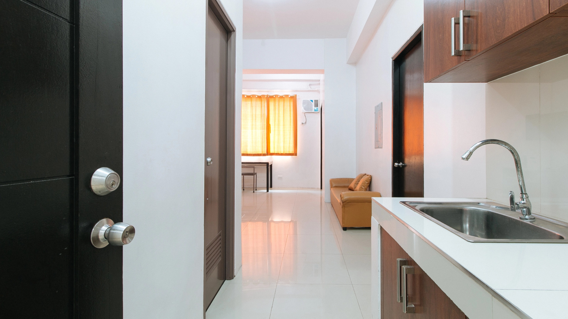 Foto - RedDoorz @ Jardin LRT Tayuman Manila