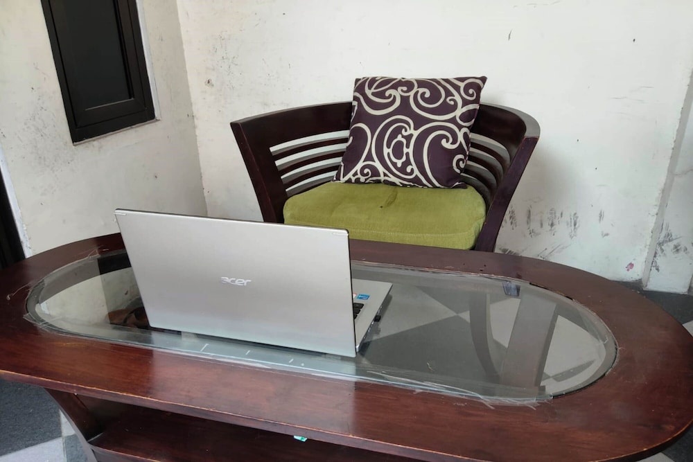 Hotel O Homestay Bu Sun SyariahNearTaman Rekreasi & Pemandian Taman Suruh