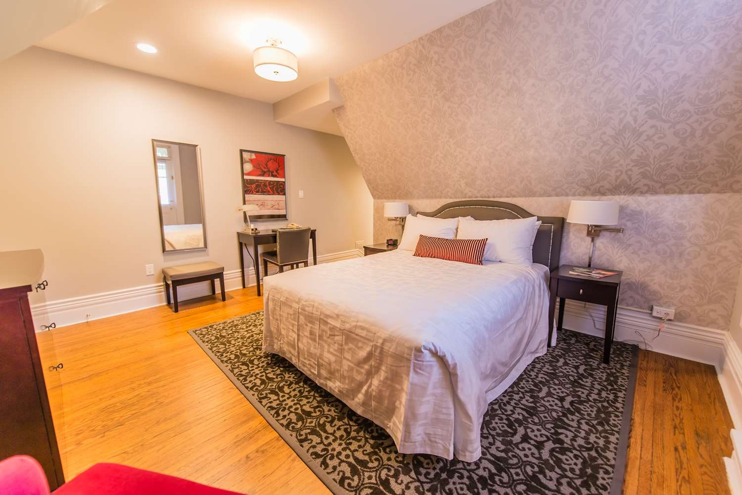 Photo - Idlewyld Inn & Spa