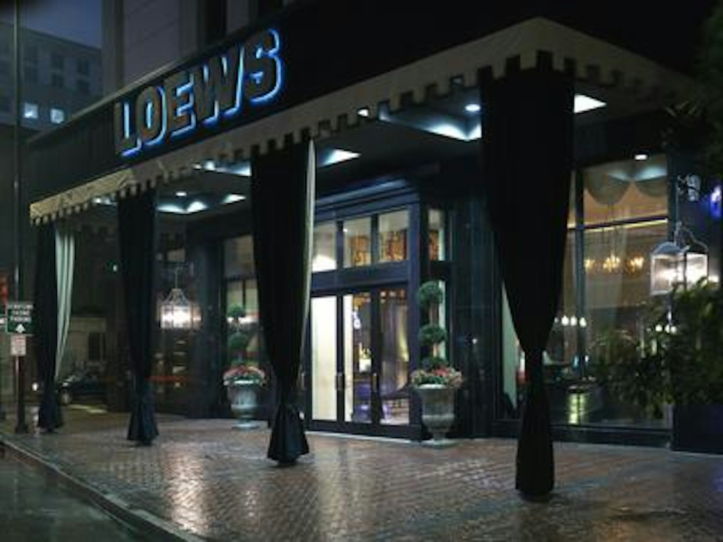 Photo - Loews New Orleans Hotel
