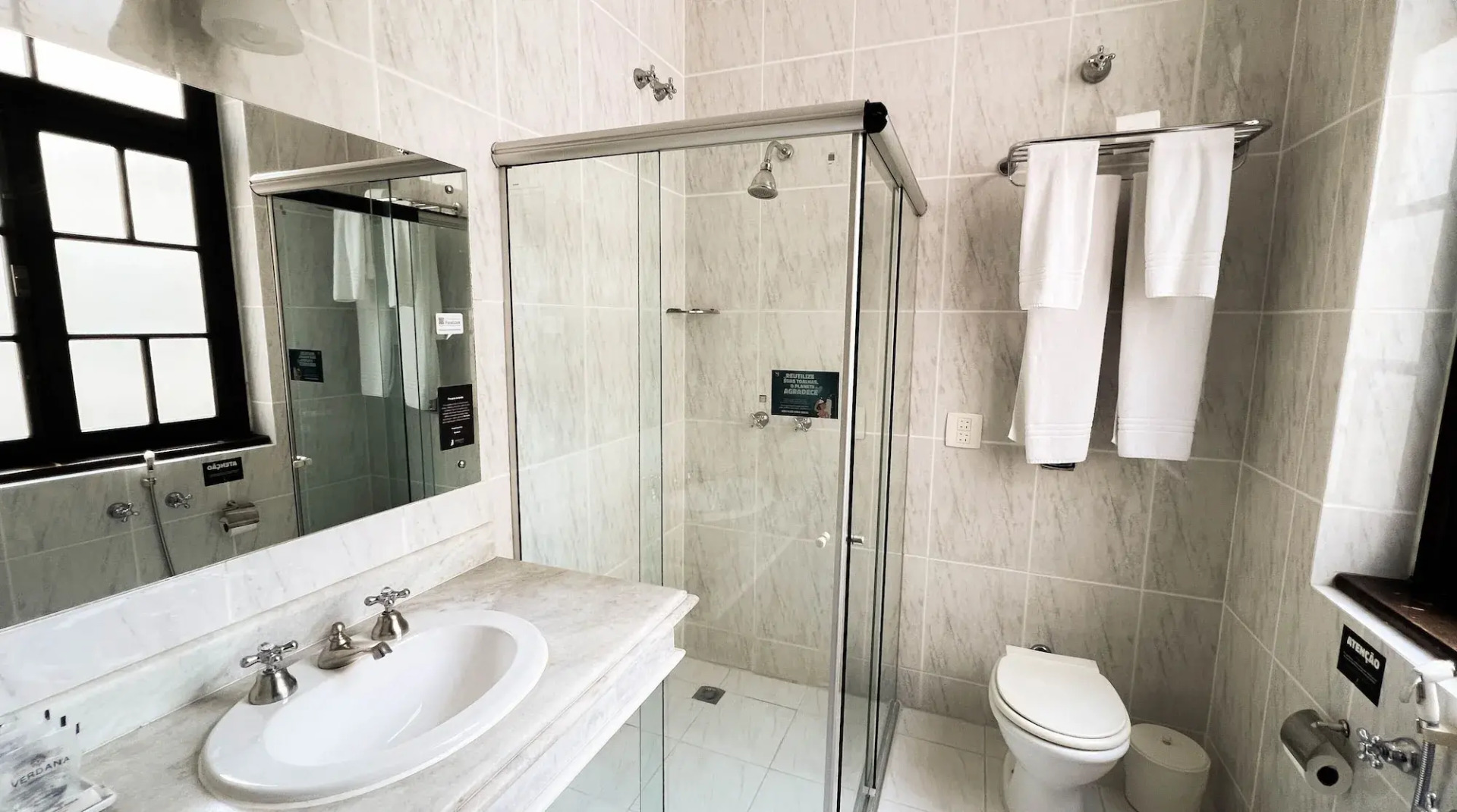 Foto - Johnscher by SJ - San Juan Curitiba