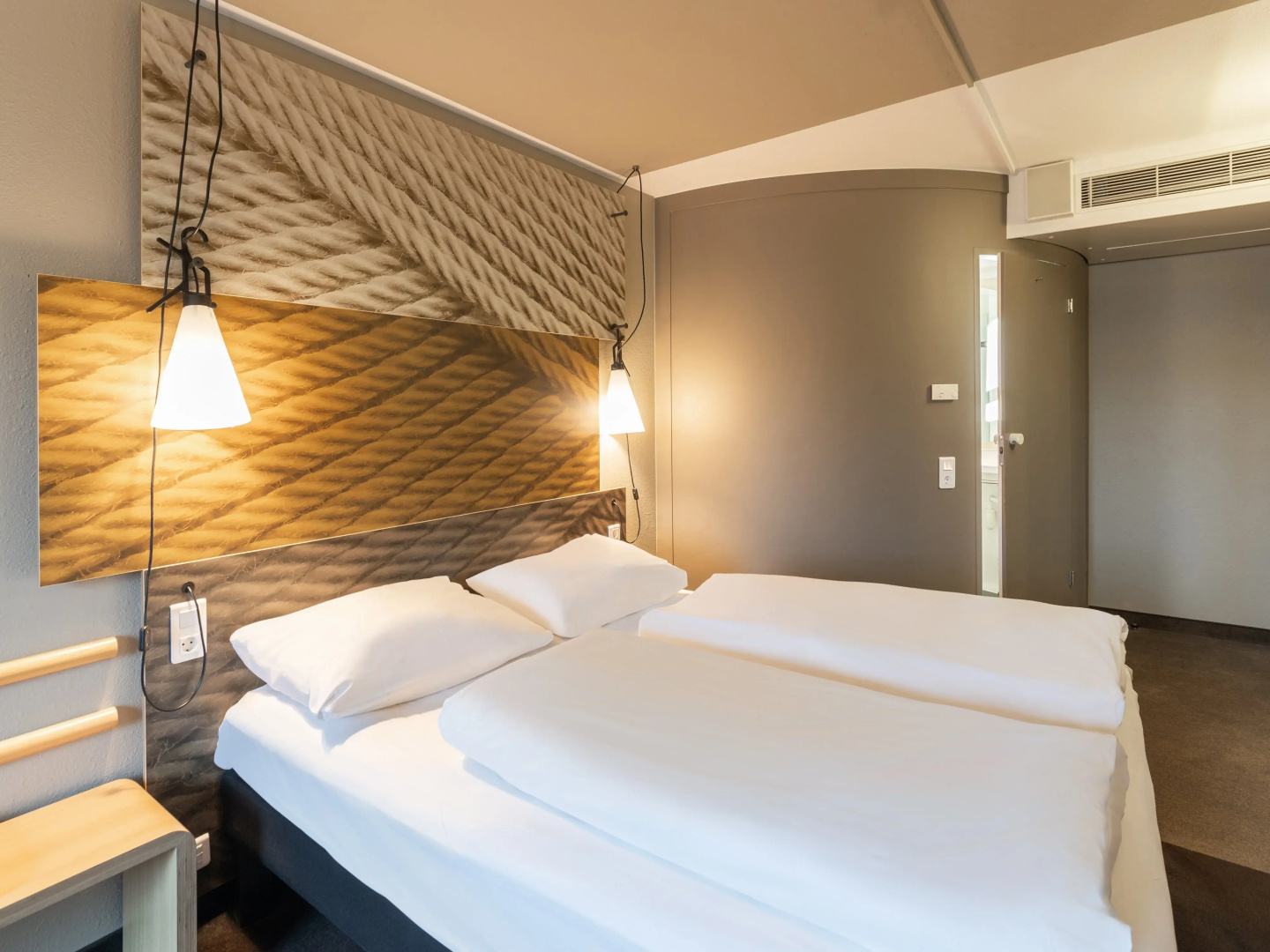 Foto - B&B HOTEL Wuppertal-City