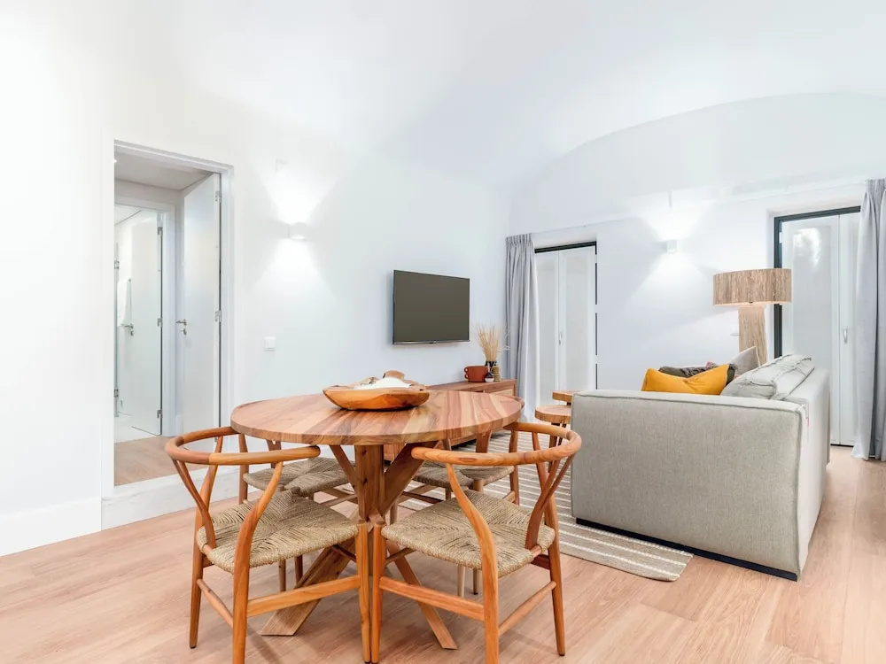 Photo - Limehome Evora Rua de Machede 61
