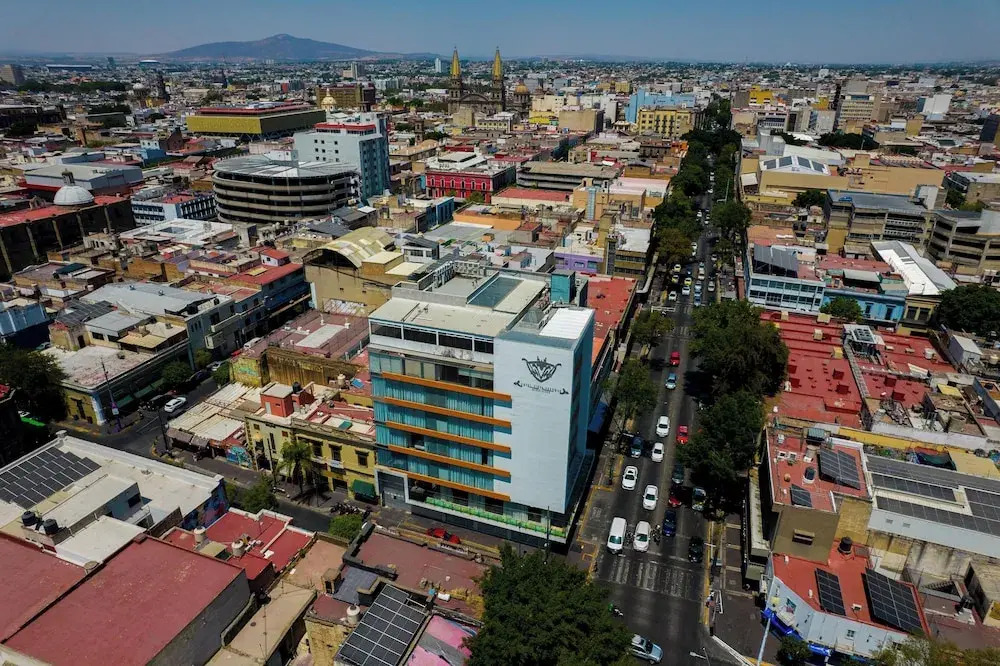 Photo - HVH by Yaxché