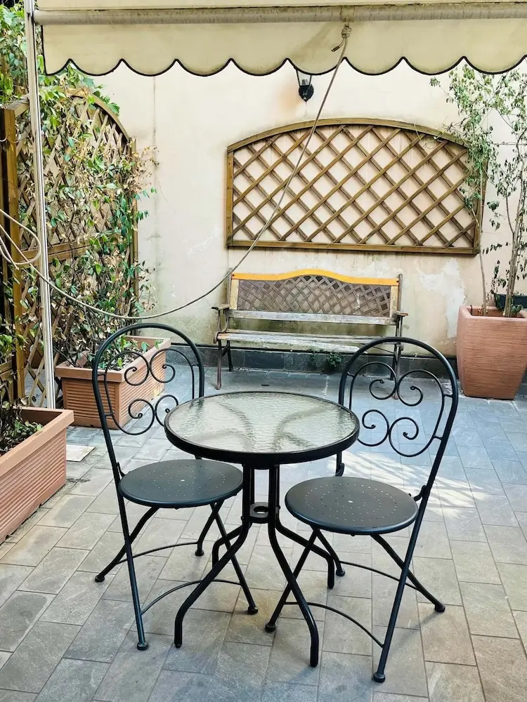 Foto - la piazzetta delle regine