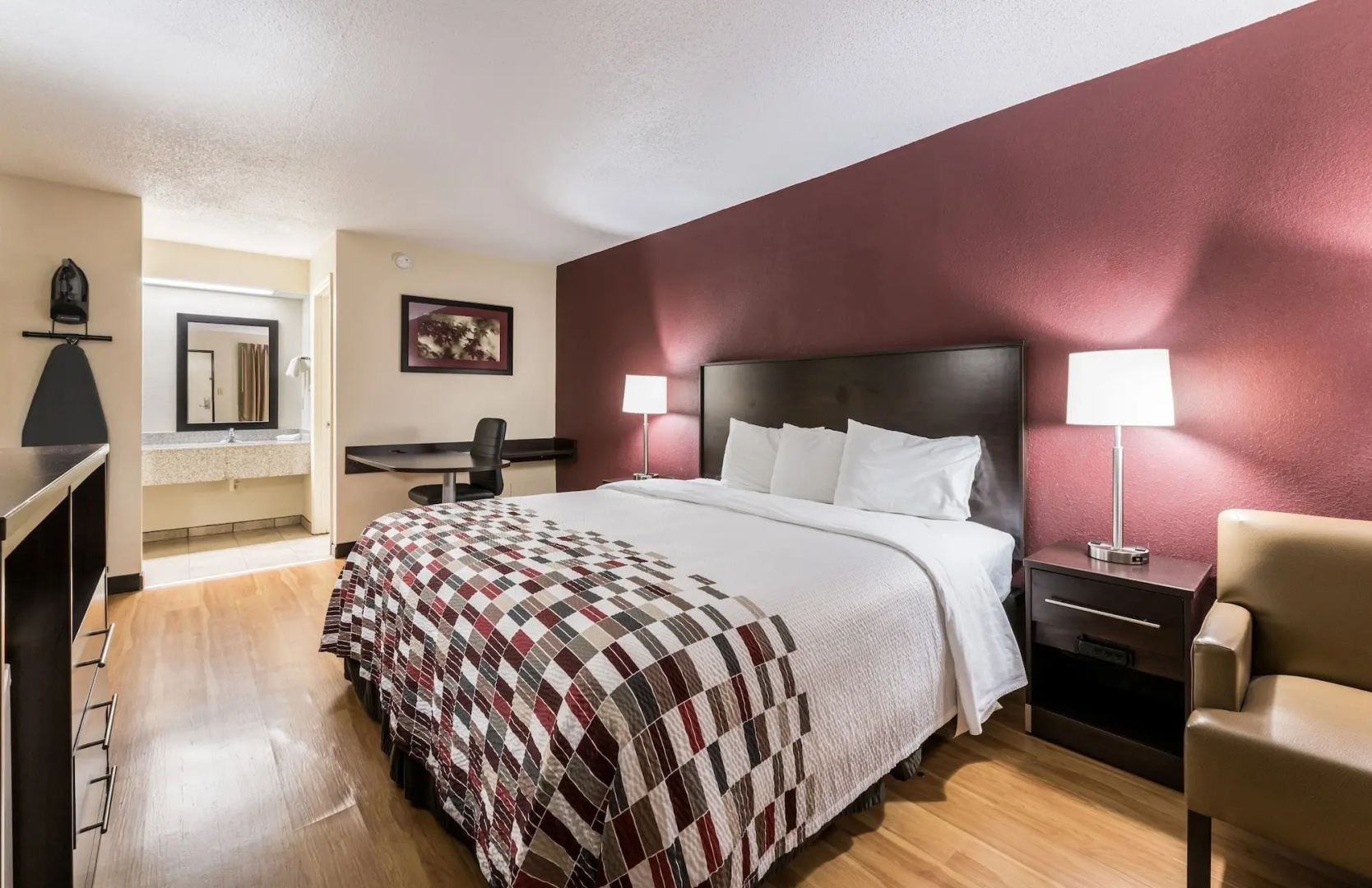 Photo - Red Roof Inn Indianapolis - Castleton