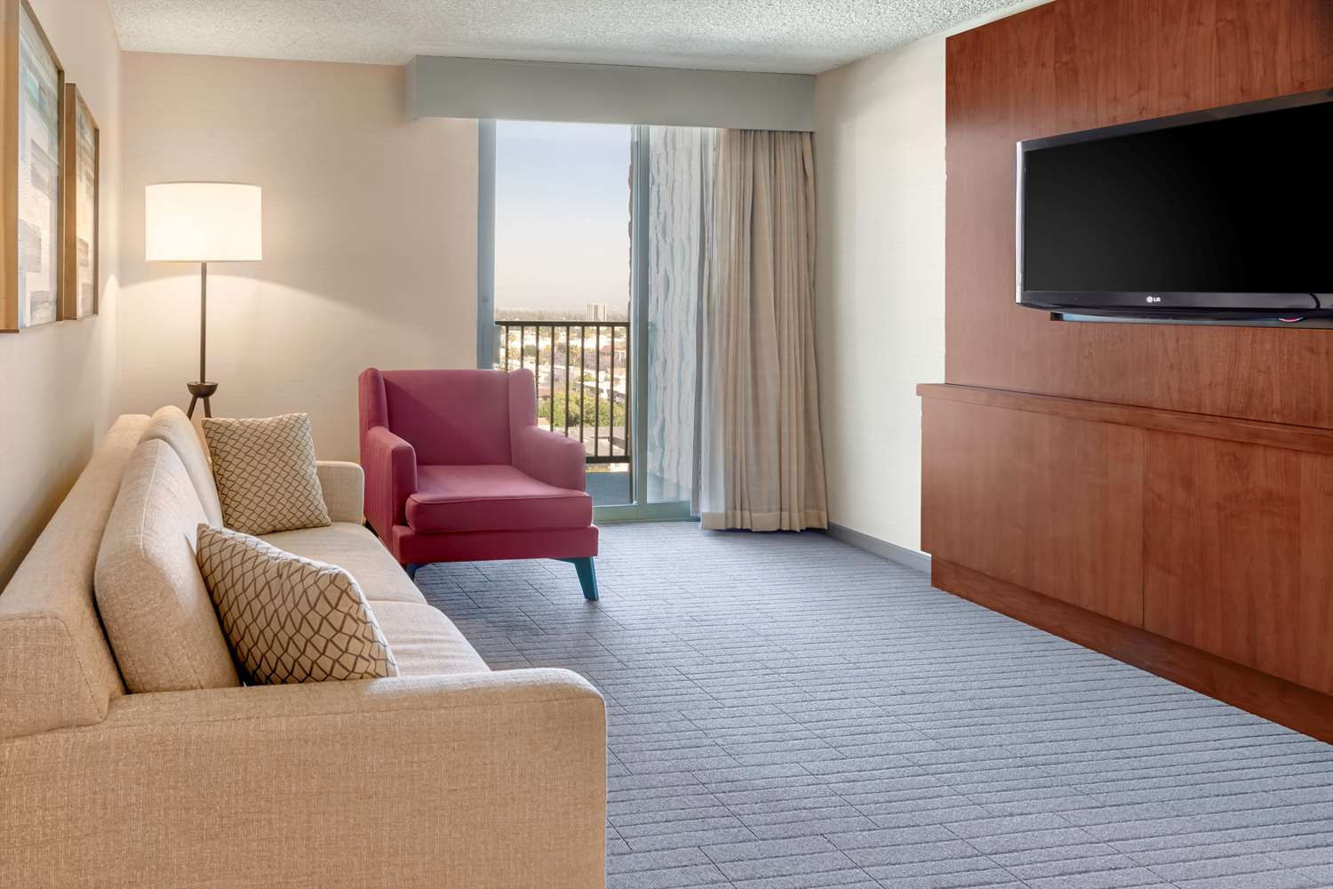Photo - Hilton Pasadena