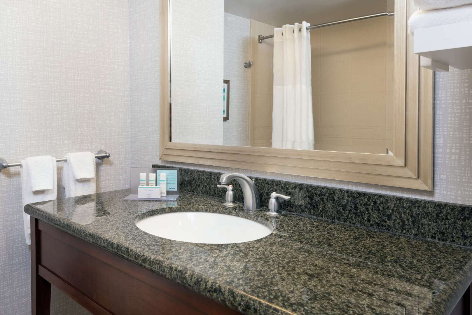 Foto - Hampton Inn & Suites Orlando Airport at Gateway Village