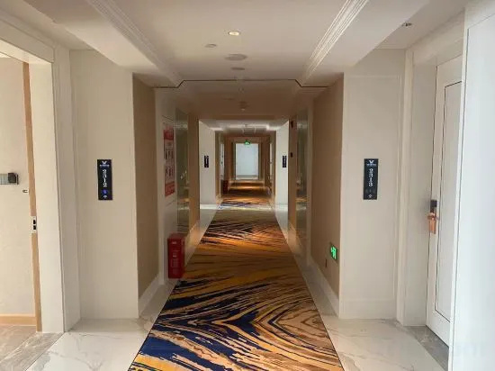 Vienna International Hotel (Jingmen Shenzhen Avenue Branch)