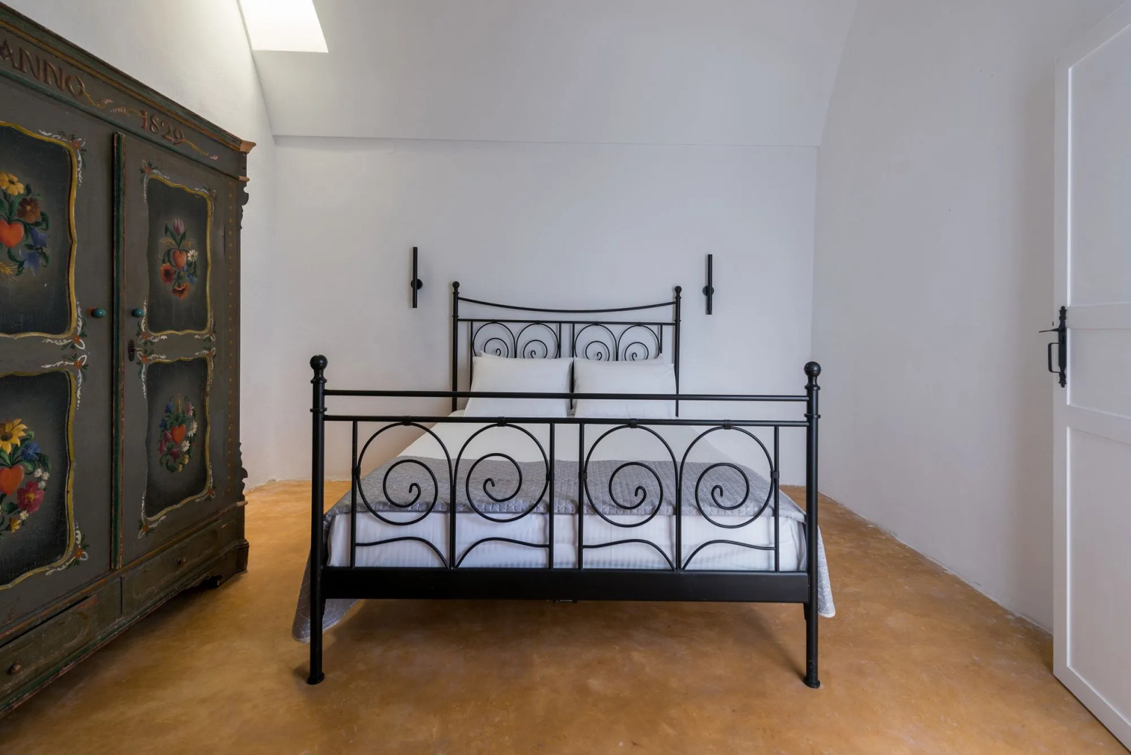 Foto - Phaos 1870, A restored Winery