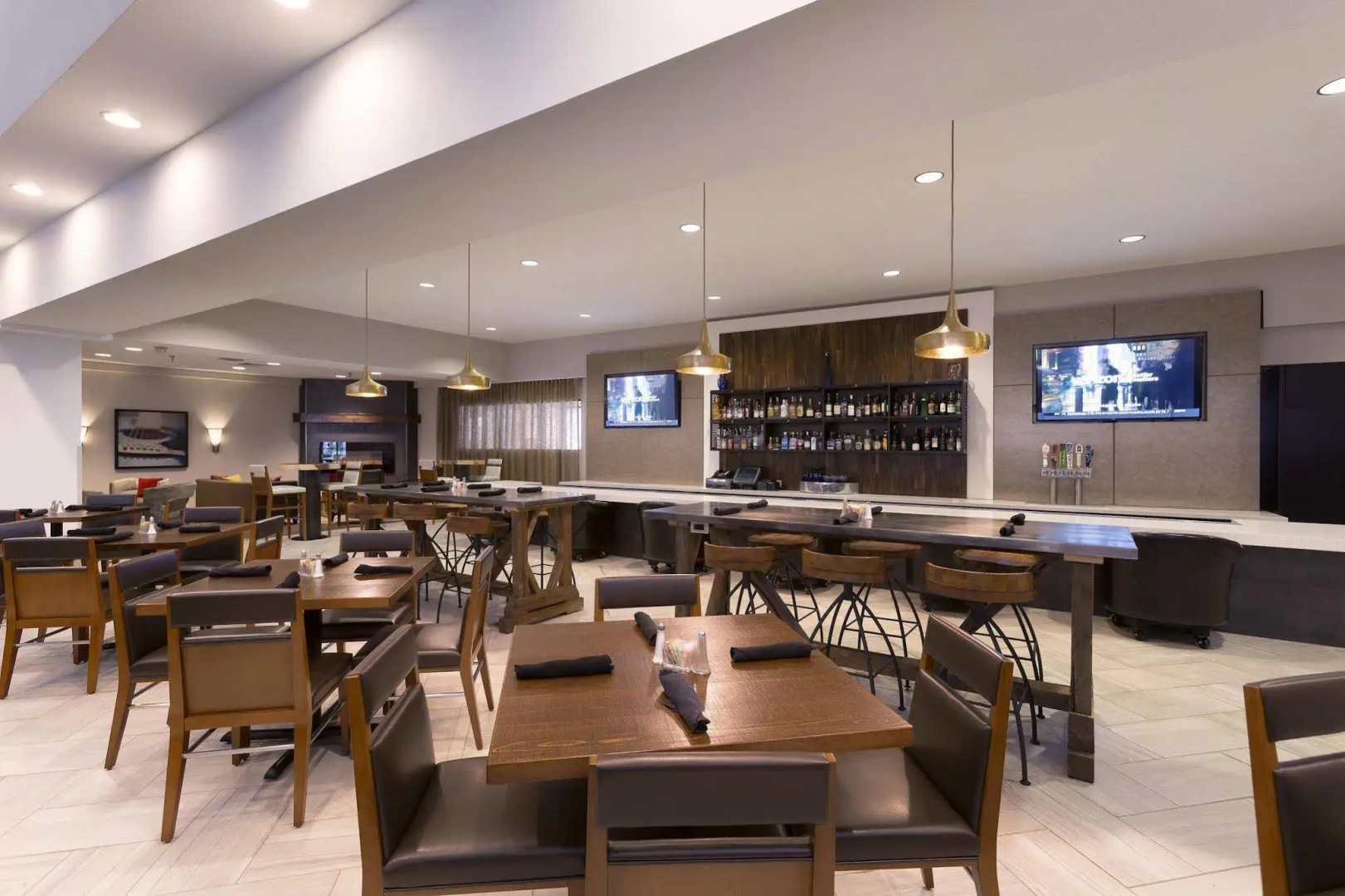 Photo - DoubleTree Suites by Hilton Nashville Airport