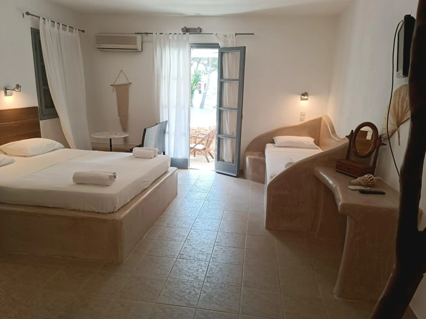 Photo - Naxos Summerland resort