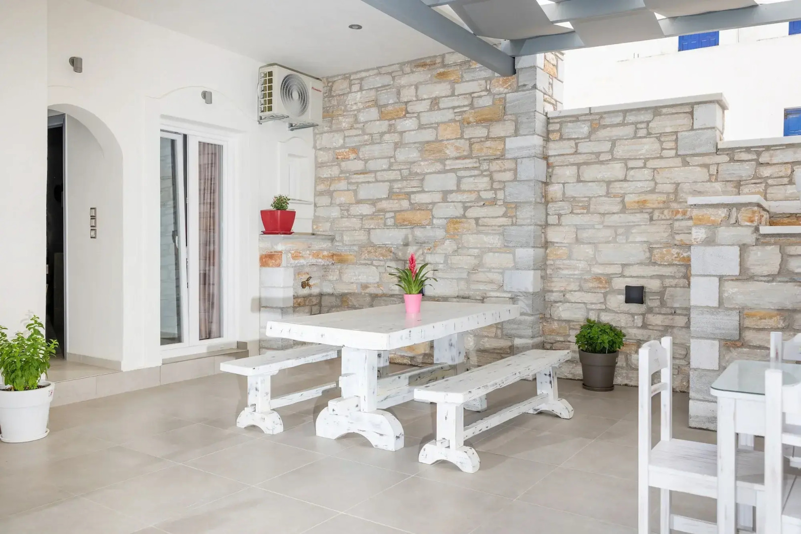 Foto - Katerina Roza Studios - Heartfelt Hospitality in the City