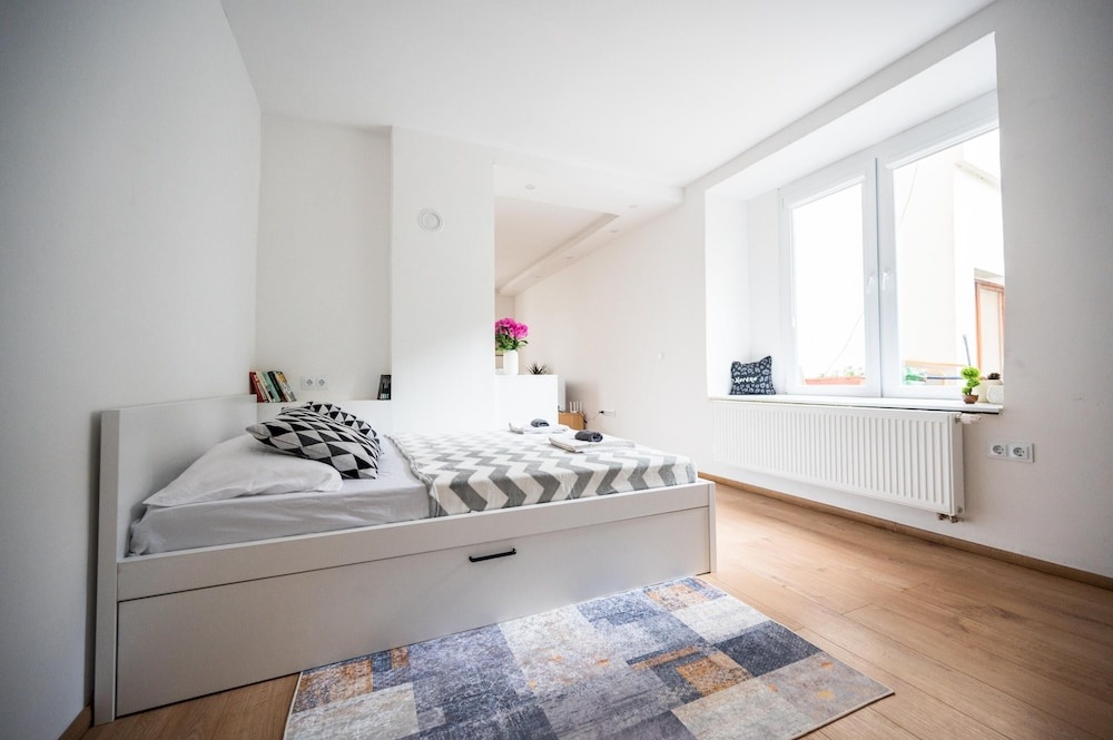 Modern Studio Apartment in the Old Town