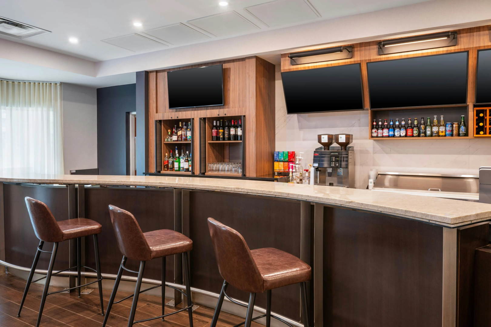Photo - Courtyard by Marriott Toronto Airport