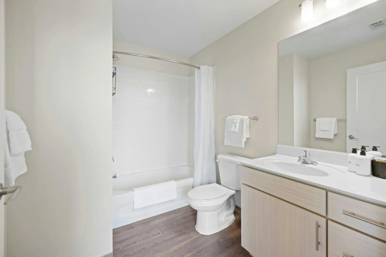 Foto - Placemakr Premier SoBro