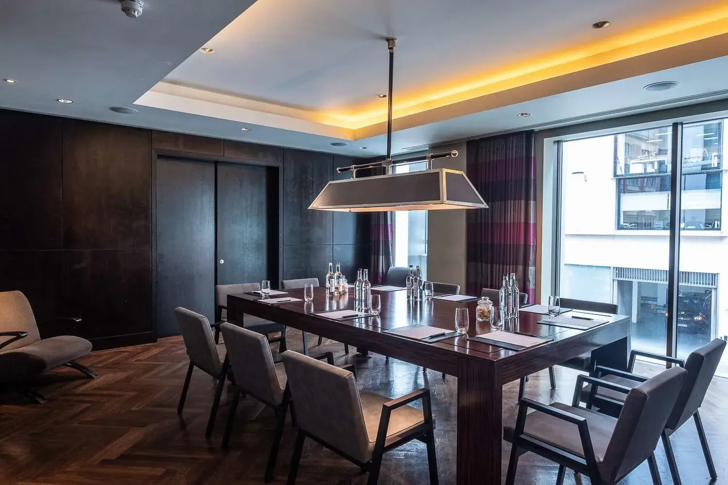 Photo - South Place Hotel